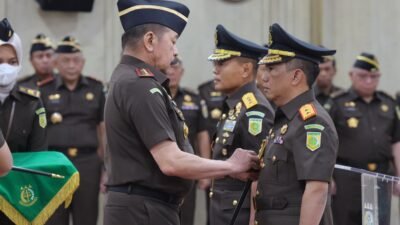 Jaksa Agung Lantik JAM Pidmil dan Kajati DKJ Patris Yusrian Jaya